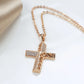 Collier Croix de Jésus avec zircons, bijou en alliage plaqué or 585 (14 carats) et en zircons naturels
