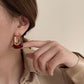 Boucles d'oreilles géométriques brun marron, bijou en alliage plaqué or et en acrylique