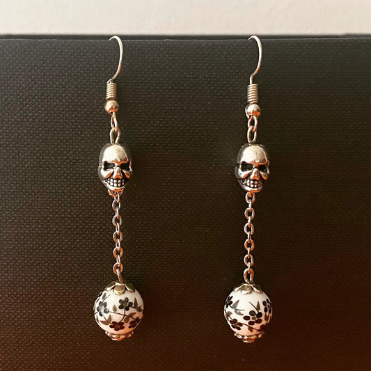 Boucles d'oreilles Tête de Mort, bijou en acier inoxydable argenté et en acrylique