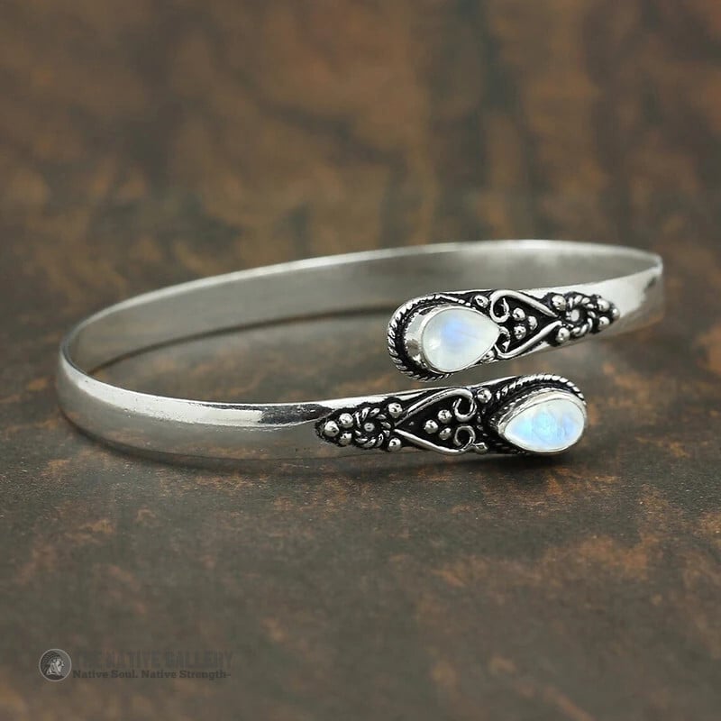 Bracelet bangle ouvert en pierre naturelle agate blanche