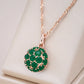 Collier pendentif rond en zircons verts, bijou en plaqué or rose 585 (14 carats), zircons naturels