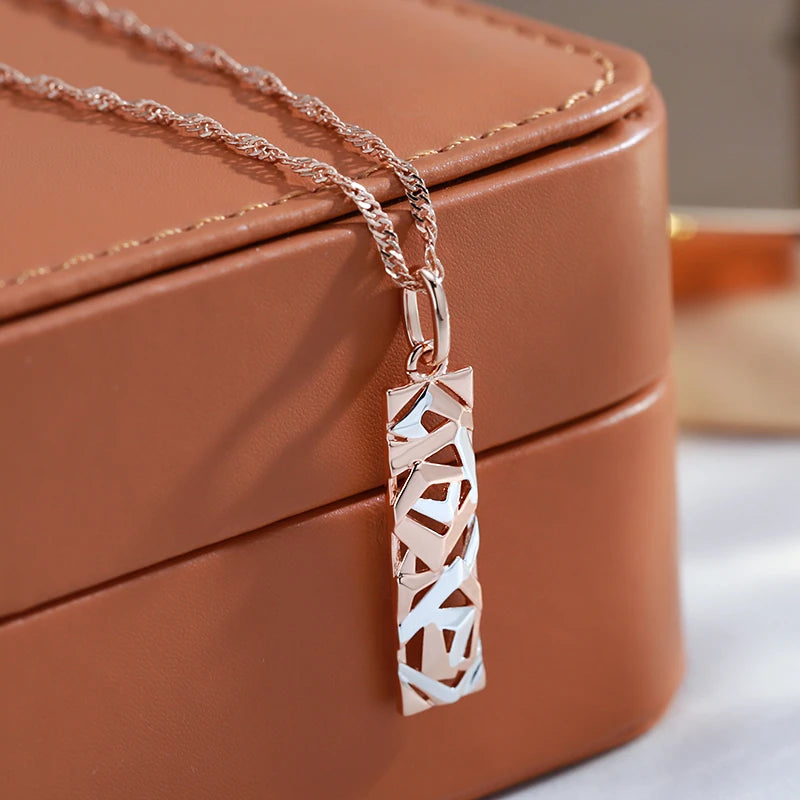 Collier pendentif vitrail ajouré, bijou en alliage plaqué or 585 (14 carats) et plaqué argent 925