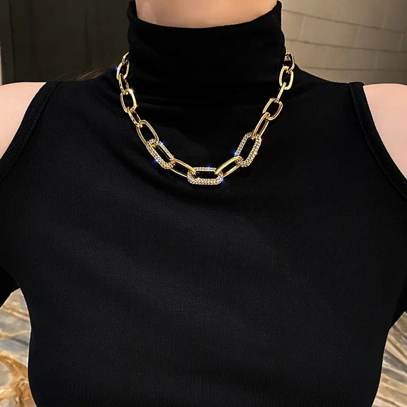 Collier ras-du-cou Maillons XL avec Zircons, bijou en acier inoxydable doré