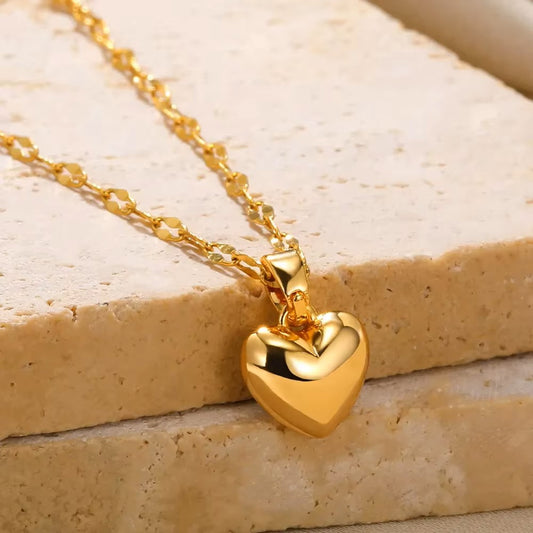 Collier Coeur avec chaîne maille Lips, bijou en acier inoxydable doré