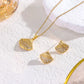 Parure de bijoux Coquillages et zircons, bijou en acier inoxydable doré 750 (18 carats) et en zircons naturels