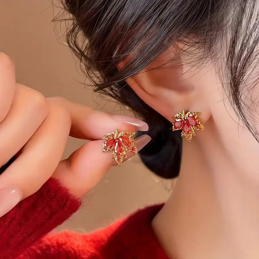 Boucles d'oreilles feuilles d'érable en zircons marrons, bijou en plaqué or 585 (14 carats) et en zircons naturels