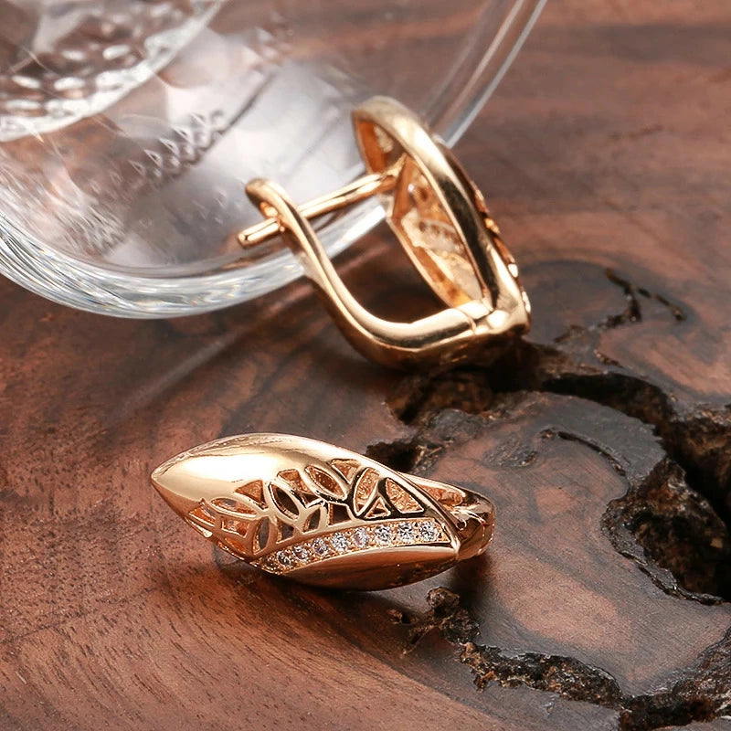 Boucles d'oreilles au design ajouré, bijou en plaqué or rose 585 (14 carats) et en zircons naturels
