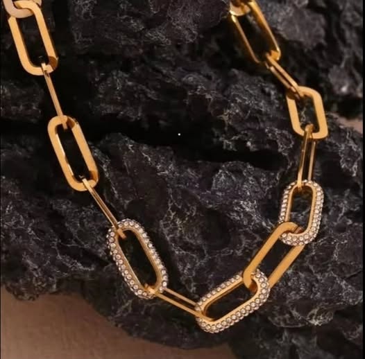 Collier ras-du-cou Maillons XL avec Zircons, bijou en acier inoxydable doré