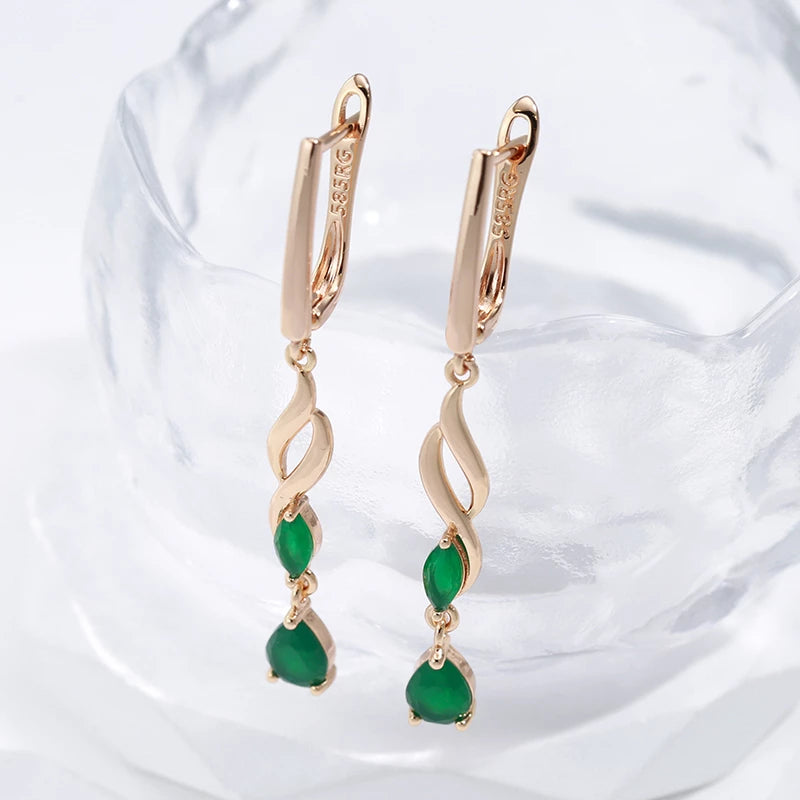 Boucles d'oreilles zircons verts, bijou en plaqué or rose et en zircons naturels