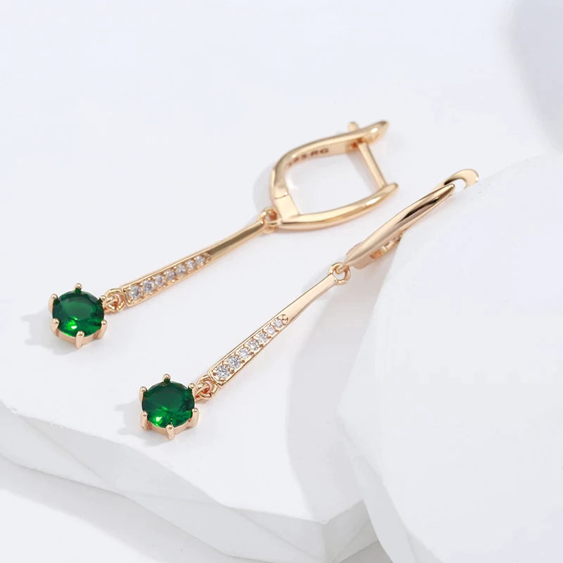 Boucles d'oreilles pendantes zircons verts, bijou en plaqué or rose 585 (14 carats) et en zircons naturels