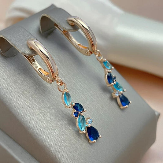 Boucles d'oreilles Zircons bleus, bijou en plaqué or rose et en zircons naturels