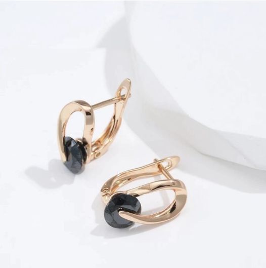 Boucles d'oreilles Courbe élégante & zircon noir, bijou en alliage plaqué or 585 (14 carats) et en zircons naturels