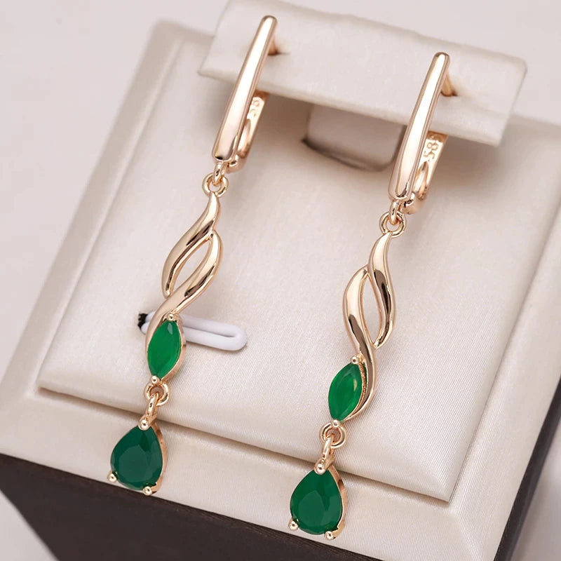 Boucles d'oreilles zircons verts, bijou en plaqué or rose et en zircons naturels