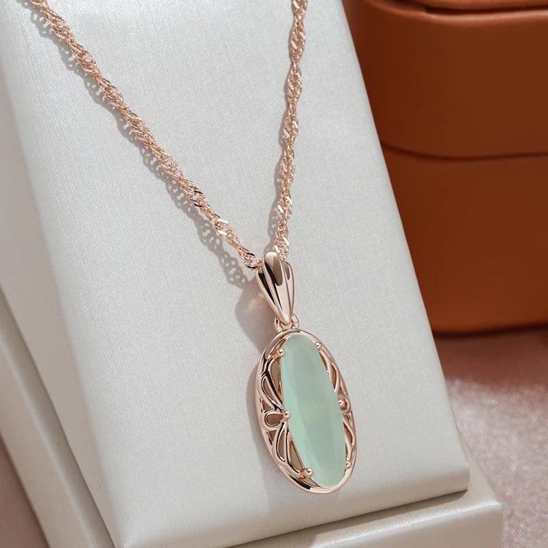 Collier Tourmaline verte, bijou en alliage plaqué or 585 (14 carats) et en zircon naturel