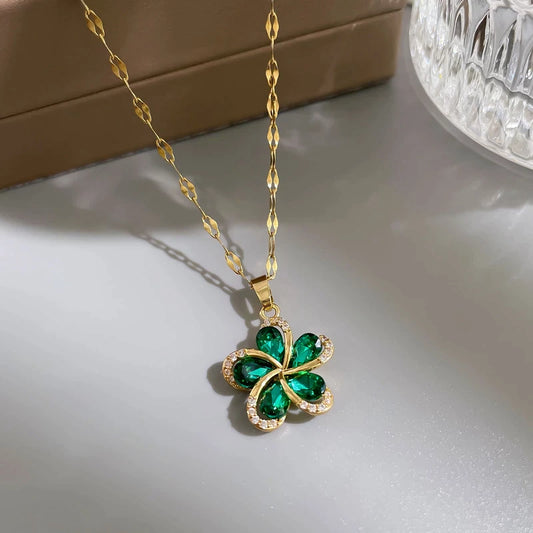 Collier plumeria, bijou en acier inoxydable doré